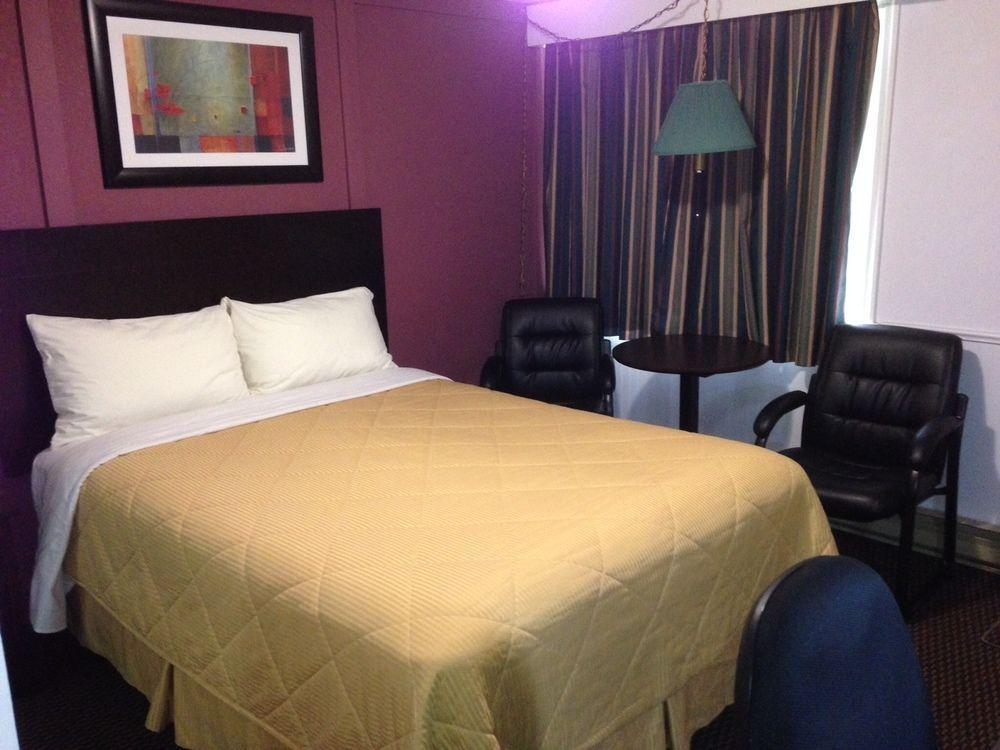 Country Squire Motel Arnprior Esterno foto