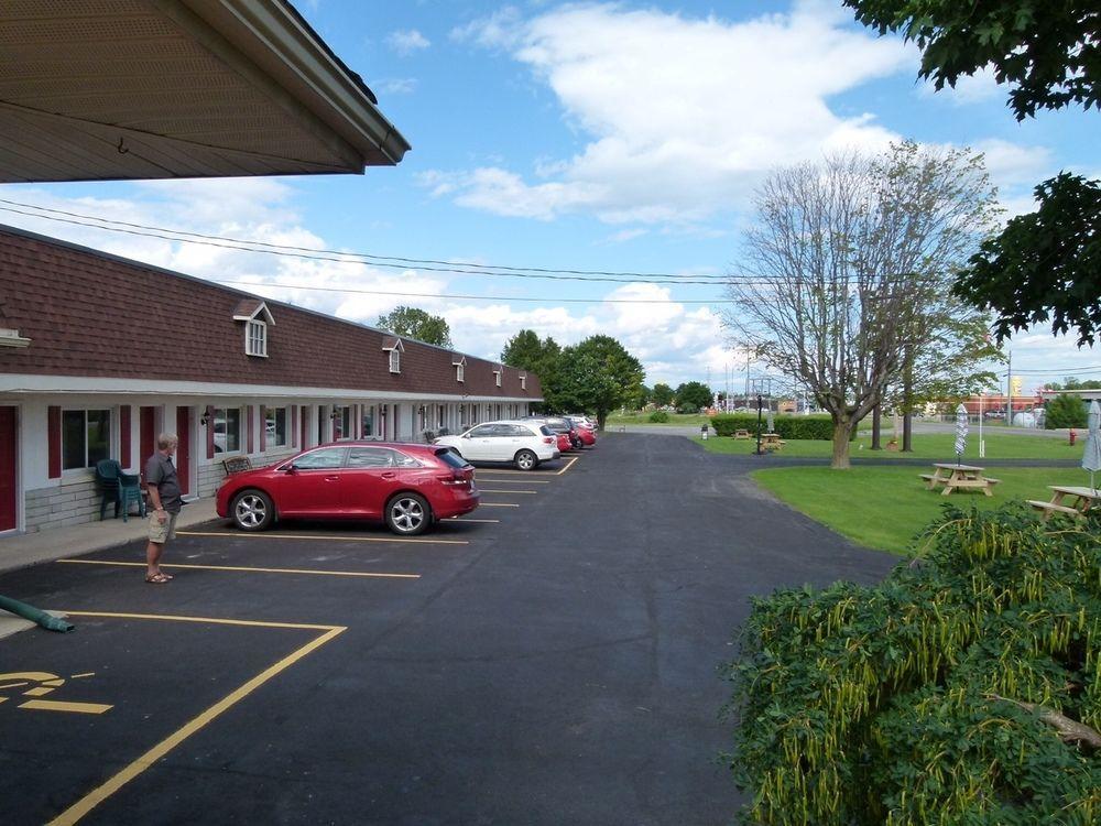 Country Squire Motel Arnprior Esterno foto