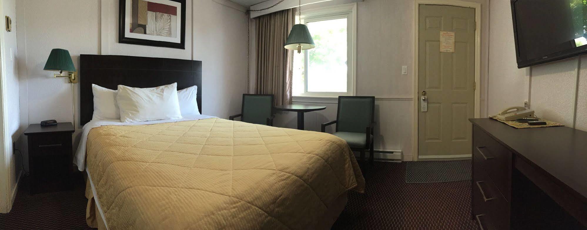 Country Squire Motel Arnprior Esterno foto