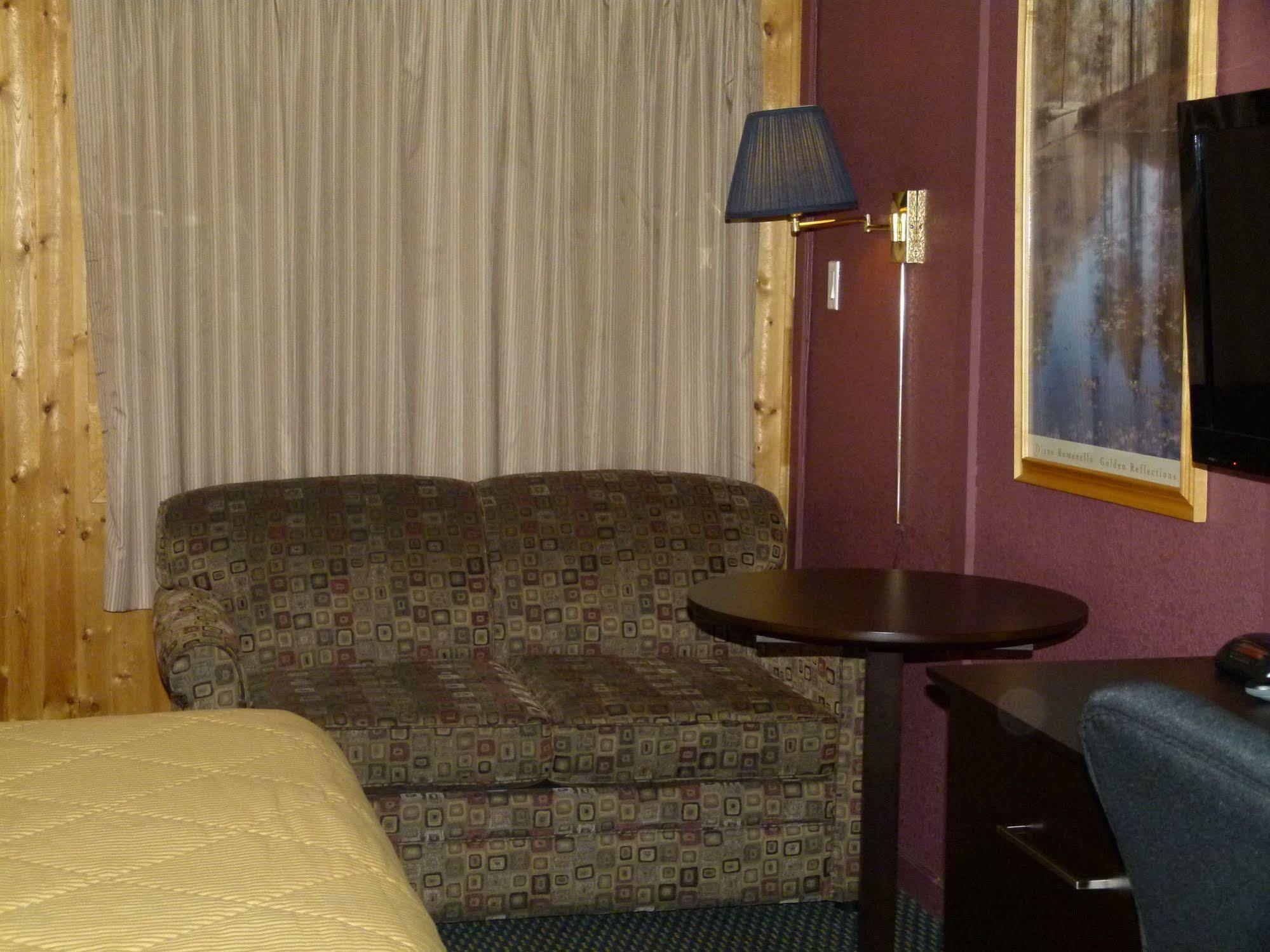 Country Squire Motel Arnprior Esterno foto