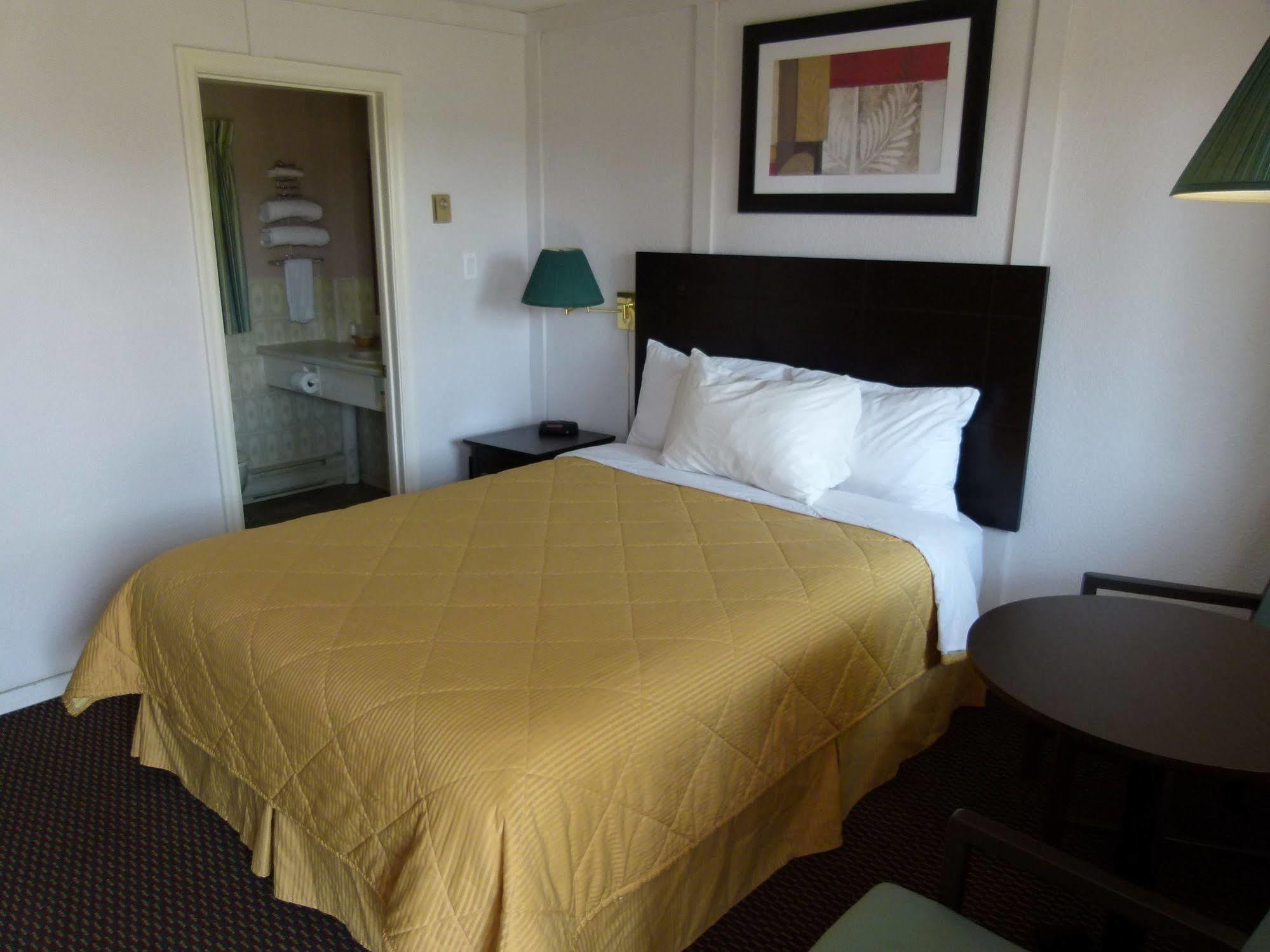 Country Squire Motel Arnprior Esterno foto
