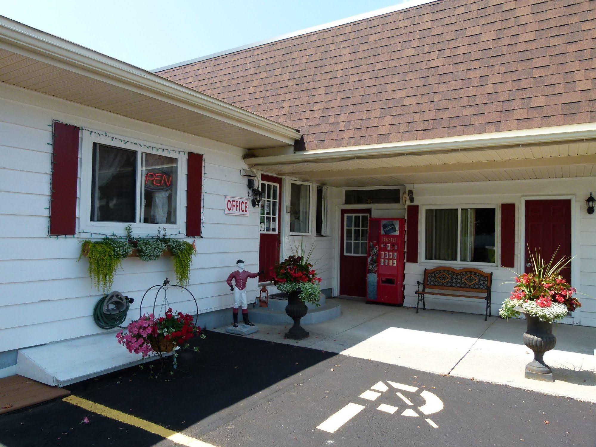 Country Squire Motel Arnprior Esterno foto
